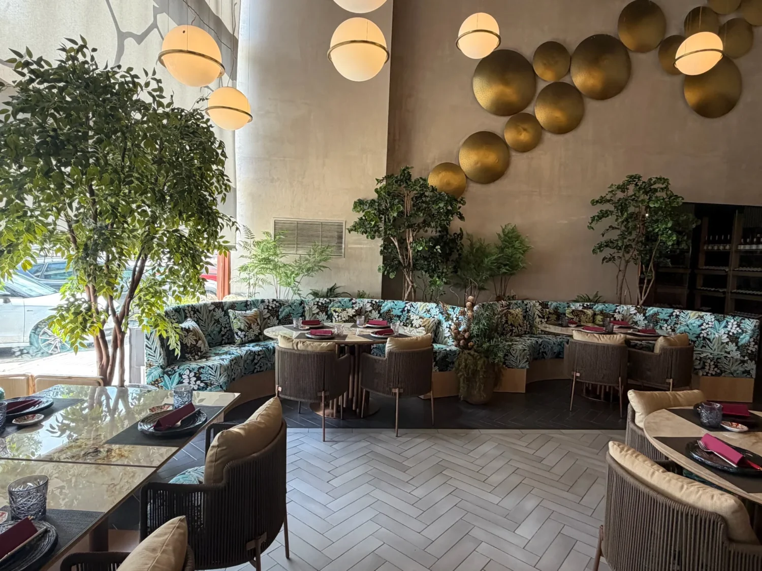 Interiorismo vegetal para restaurante Ochayaki